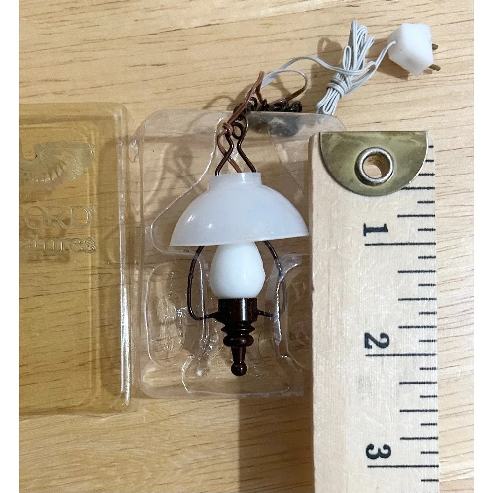 Concord Miniatures Hanging Lamp White Vintage Dollhouse Light M438 12V UNTESTED